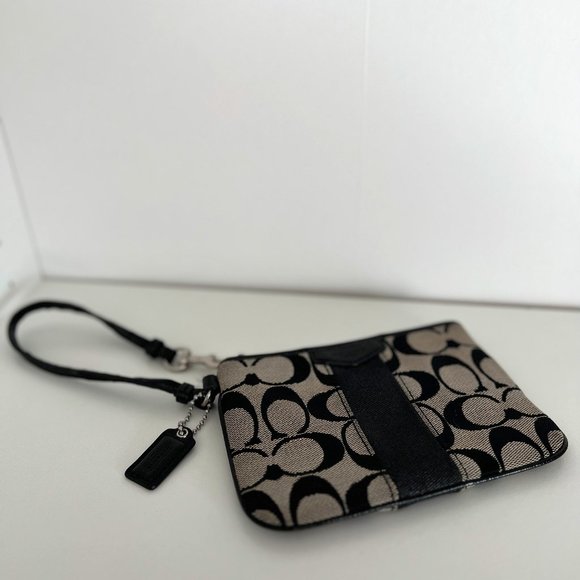 Authentic Coach Wristlet - Picture 1 of 9